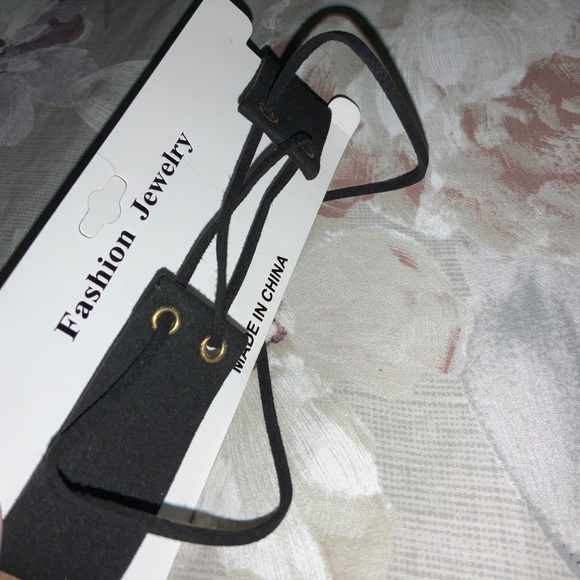Front Lace Up Choker. - Picture 2 of 9